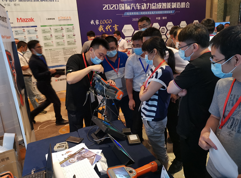 北京韦林公司专业人士为与会者介绍韦林工业内窥镜产品