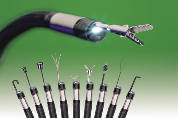 内置通道的视频探头和多样化的抓取工具